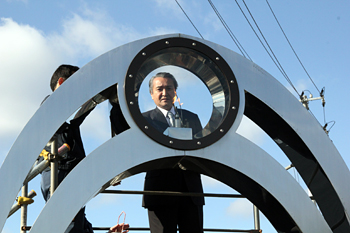 鉄のモニュメント