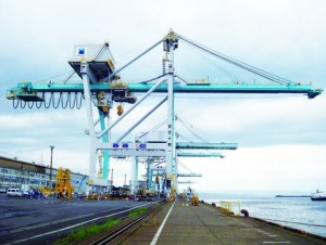 新日鉄住金・大分、岸壁クレーン1基大型化