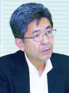 神戸製鋼、経常益横ばい850億円　通期予想を上方修正