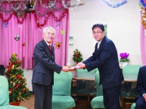 神鋼・神戸製鉄所の職長会・有志、福祉施設にクリスマスプレゼント　今年で37回目