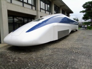 超電導－過去・現在・未来－電気抵抗ゼロの省エネ技術　「リニアモーターカー」が現実化