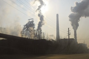 中国政府、鉄鋼能力削減政策を相次ぎ発信　内容具体的｢世論を醸成｣