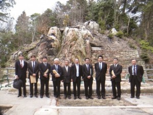 再建に向け始動した「庚申さん」　伸銅メーカー有志が参詣