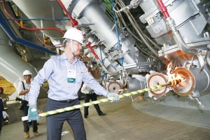 東国製鋼、ブラジルのスラブ一貫高炉火入れ