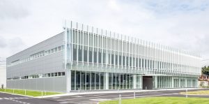 LIXIL、千葉に研究開発棟を新設　