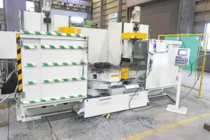 日鉄住金物産鉄建関東　短尺コラム開先機本稼働