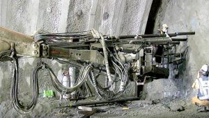 新日鉄住金など、高強度鋼管活用の新トンネル工法開発