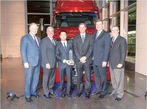 新日鉄住金・米ＮＳＣＬ社、米トラックメーカー最大手からサプライヤー・アワード受賞