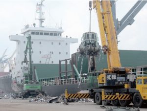 中部地区、新断1万トン共同輸出　大手リサイクラー4社、需給緩和に対応