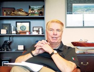 海外鉄鋼事情　米国編　Ｎｕｃｏｒの経営戦略（上）　ジョン・フェリオラＣＥＯ　総額120億ドル投資推進　自動車鋼材を拡充