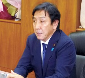 菅原経産相　金属産業競争力確保を支援