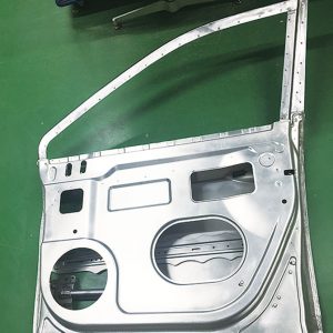 神戸製鋼  サイドドアを開発