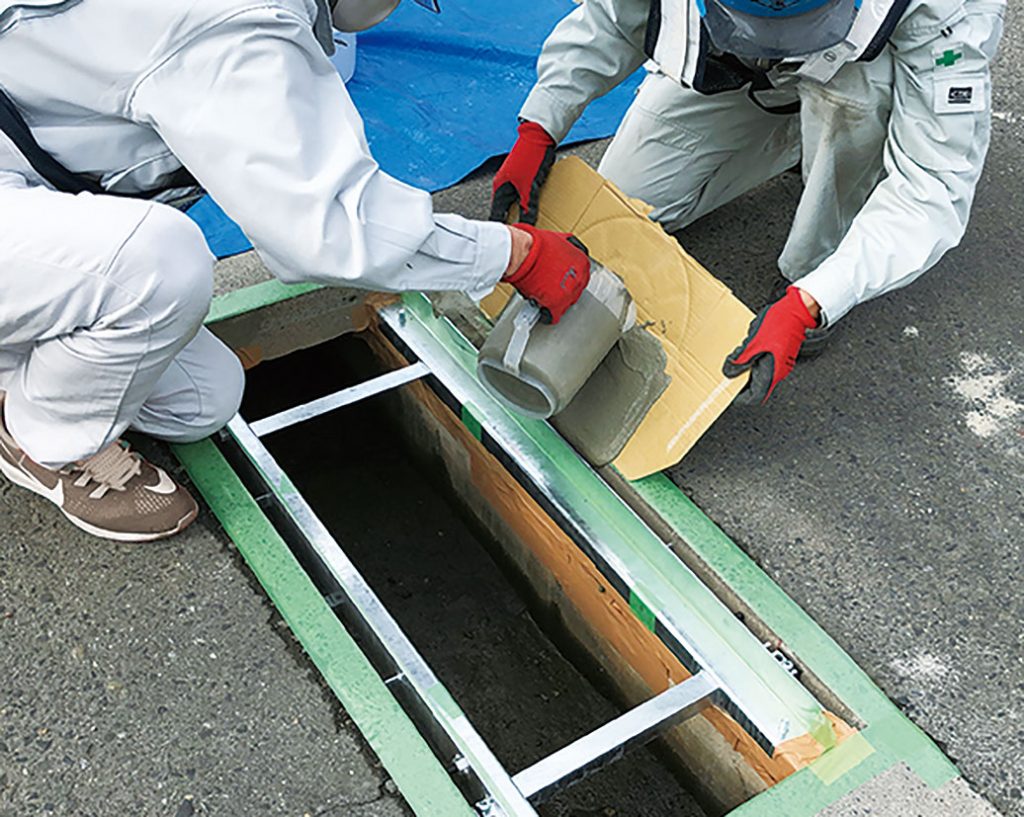 宝機材、既存側溝修繕で新工法
