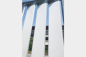 日鉄鋼板、軽量・高強度ルーバー発売