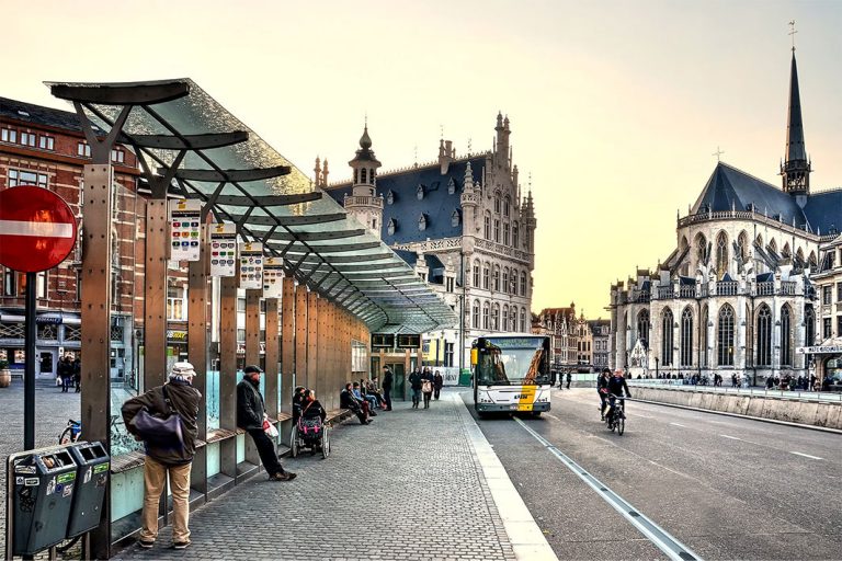 「未来へ見出す活路 持続可能なアルミ産業に向けて」変革迫る電力多消費型 環境負荷の小さな産業へ