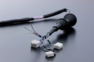 「未来へ見出す活路　電線メーカーCASEで稼ぐ」　大変革期をチャンスに　「つなぐ」知見生かし開発