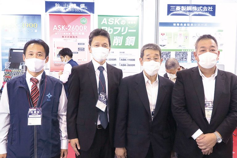 関西高機能金属展　初出展の特殊鋼倶楽部、樋口会長がブース訪問