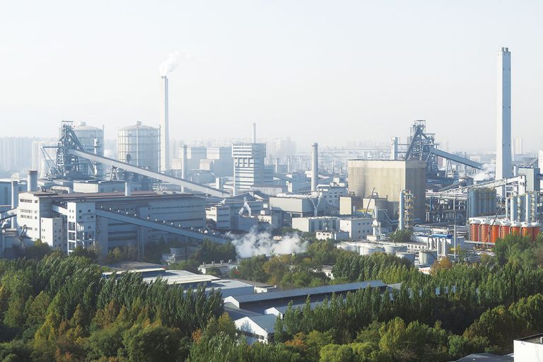 「中国鉄鋼業　14.5計画の狙い（上）」粗鋼シェア　上位10社で60％に　大型化進め国際競争力向上
