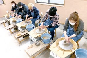 柏商工、社内行事「文化の日」開催　地元の陶芸文化堪能