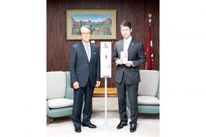 山陽工業　除菌用ディスペンサー　広島県に5台寄贈