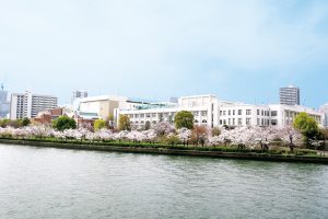 造幣局１５０年　近代銅産業の系譜（1）　世界最大の造幣工場　銅加工精錬の技術センター　金属産業の礎きずく