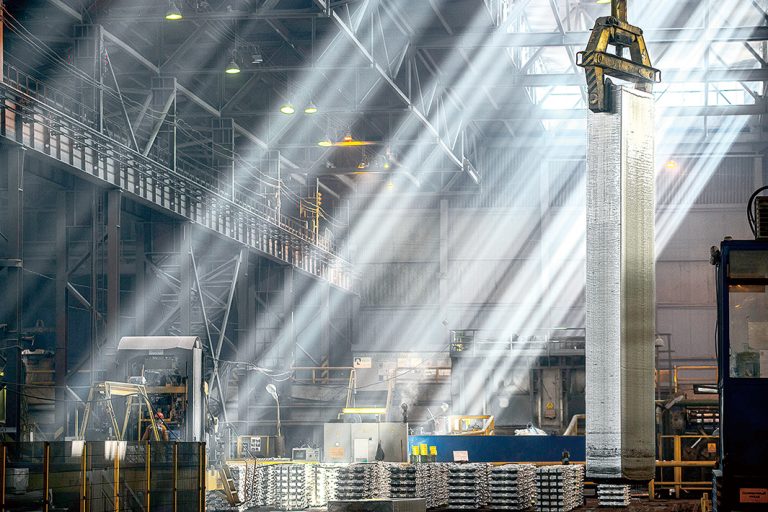 脱炭素社会へー切り抜く未来ー非鉄編（8）　アルミ製錬・圧延　低炭素地金、普及に注力　水平リサイクルを一層拡大