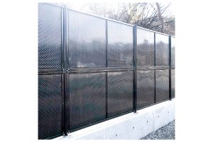 ＪＦＥ建材　新型目かくしフェンス好調