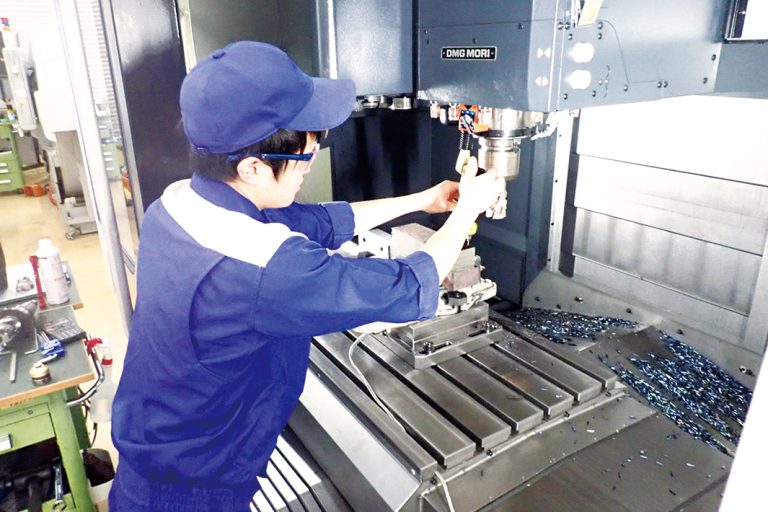 住友電工　航空分野などに工具提案