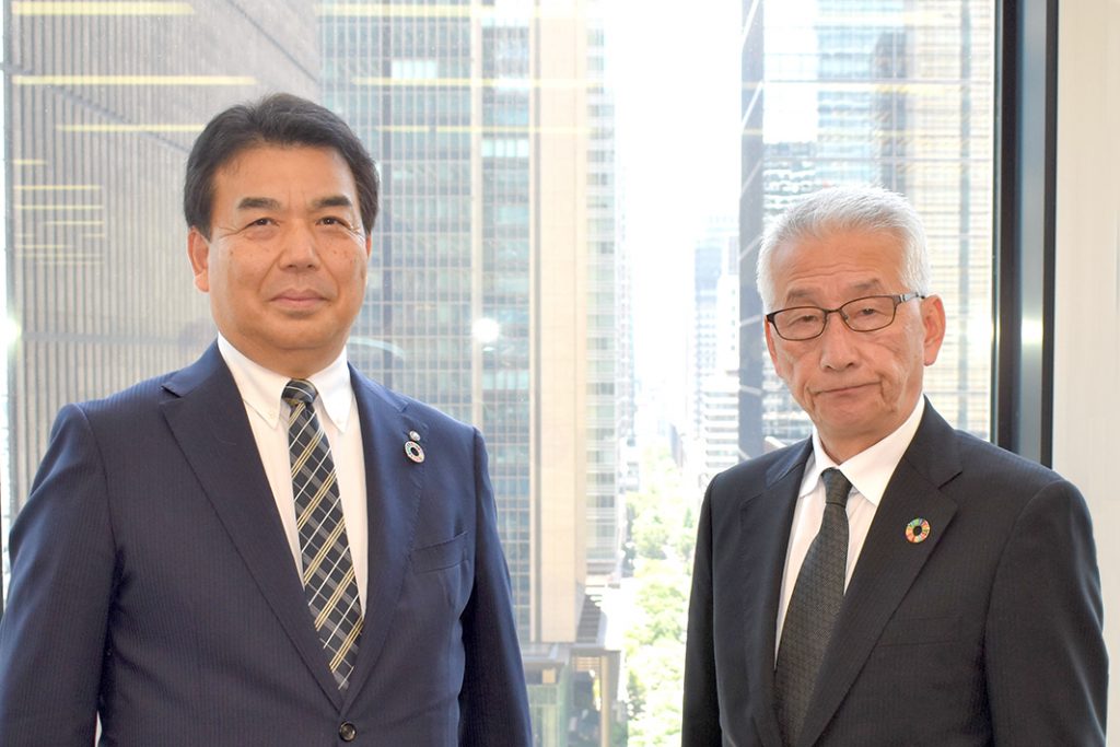 「ＴＲＥＨＤ」10月発足へトップ対談／タケエイ　阿部光男社長／リバーＨＤ　松岡直人社長／社会的意義ある発電事業　動・静脈連携へ規模拡大