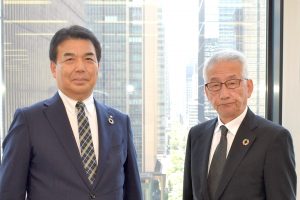 「ＴＲＥＨＤ」10月発足へトップ対談／タケエイ　阿部光男社長／リバーＨＤ　松岡直人社長／社会的意義ある発電事業　動・静脈連携へ規模拡大