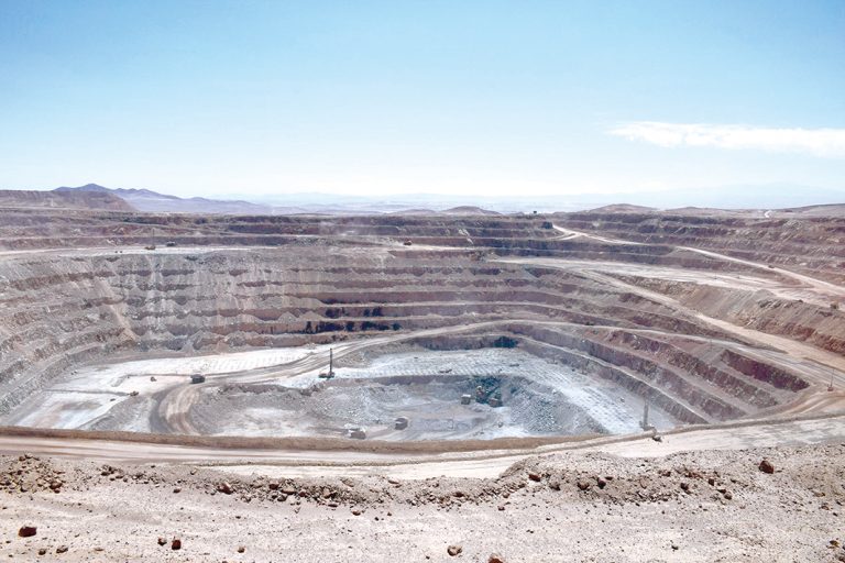 住友鉱・住商　チリ銅鉱山の権益売却