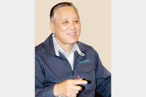 金型製作のトータルサプライヤー／松岡特殊鋼　設立60周年／松岡隆司社長／機械加工本格挑戦が転機に／車産業変革対応、成長への鍵