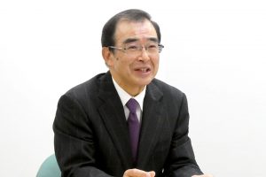 鉄鋼新経営　新たな成長に向けて／王子製鉄社長／田邉　孝治氏／省エネ生産トップ目指す／スクラップ配合最適化へ増強も