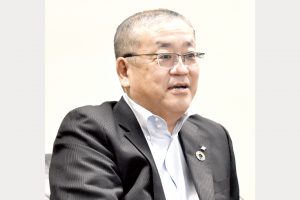 財務・経営戦略を聞く ／神戸製鋼所取締役／勝川四志彦氏／鉄鋼・各事業で販価改善へ／安定収益確保し脱炭素対応