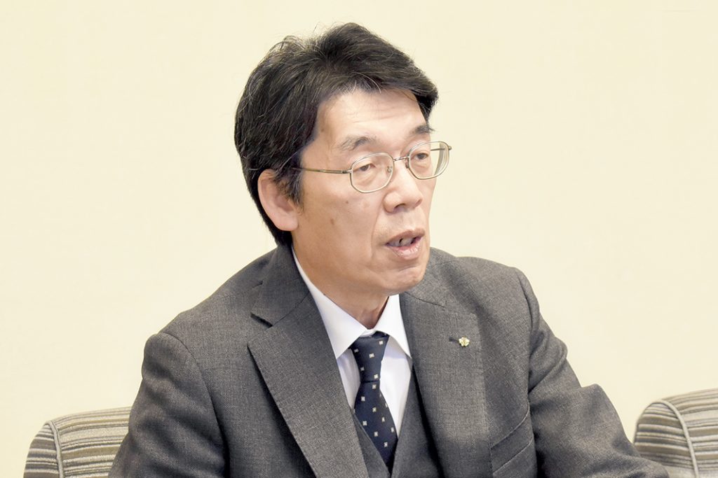 クラッド鋼管の事業縮小化／日本製鋼所　展望を聞く／取締役常務執行役員／岩本隆志氏／黒字安定化へ鋼板重点／小型ローター競争力高める