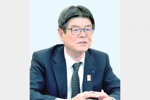 非鉄新経営　新たな成長に向けて／住友電気工業社長／井上治氏／適材適所の生産体制を／車用アルミハーネス伸長