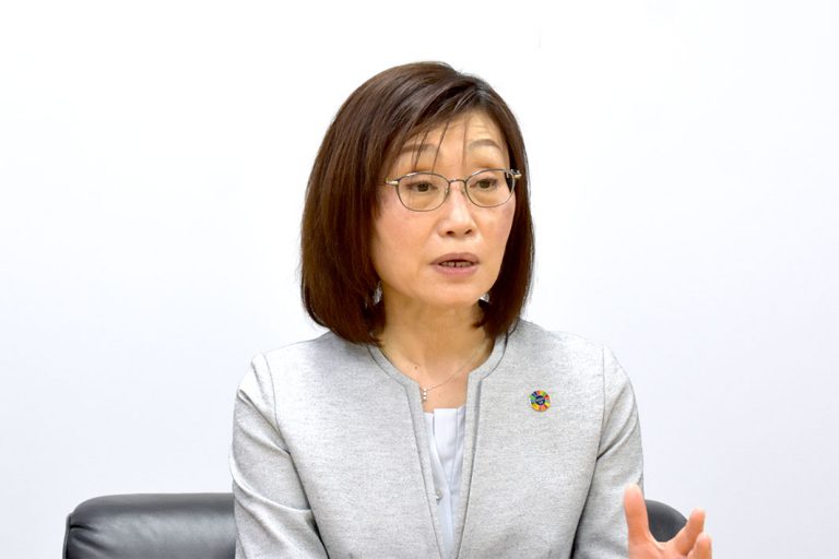 非鉄新経営　新たな成長に向けて／昭和電線ＨＤ社長／長谷川　隆代氏／成長投資に力点、営業益倍へ／ＥＶ向け高付加価値巻線を供給