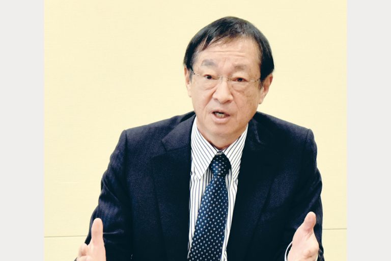 新年特集／挑む未来創造　つかめ新たな成長機会／新春インタビュー／日本鉄鋼連盟／橋本英二会長／グリーンフレーションの波高く／ゼロカーボンへ行程具体化