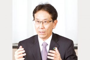 需要家トップに聞く／コマツ　小川啓之社長／建機需要、本年上振れも／22年度に新中計策定、成長に特化