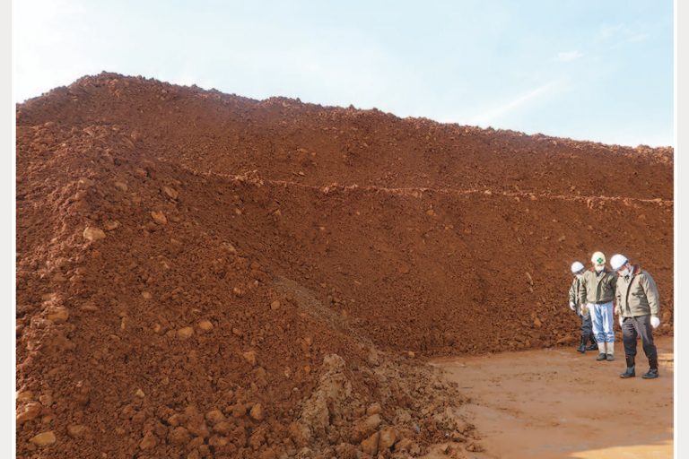 工場ルポ／日本冶金・大江山製造所（下）／コスト低減へ都市鉱山活用進める／在庫管理徹底し品質確保