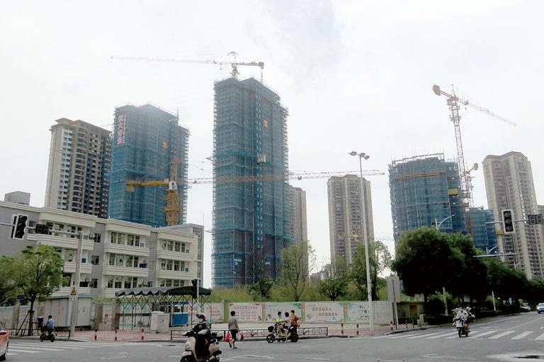 中国鋼材市場　春節後に需要回復へ　景気対策期待で先高観　不動産低調も政府は安定成長志向