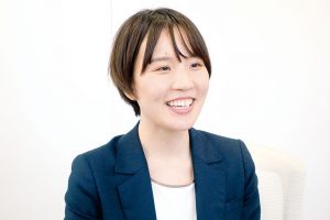 鉄鋼業界で働く／―女性営業職編―／インタビュー／丁寧な対応心掛ける