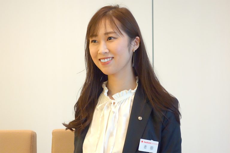 鉄鋼業界で働く/女性営業職編/インタビュー(下)/積み重ねた経験生かす