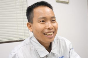 鉄鋼業界で働く／グローバル人材編／インタビュー／製品の出荷に喜び