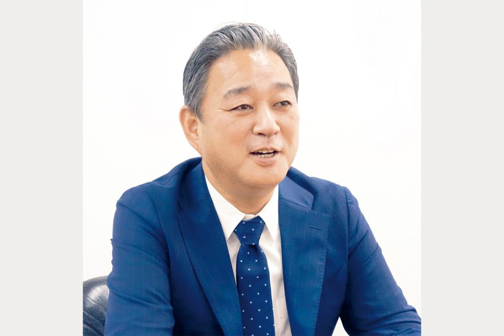 サミットスチール設立10周年／秋田康弘社長／6工場で多分野をカバー／現場の安全性向上　地道に着々
