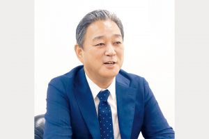 サミットスチール設立10周年／秋田康弘社長／6工場で多分野をカバー／現場の安全性向上　地道に着々