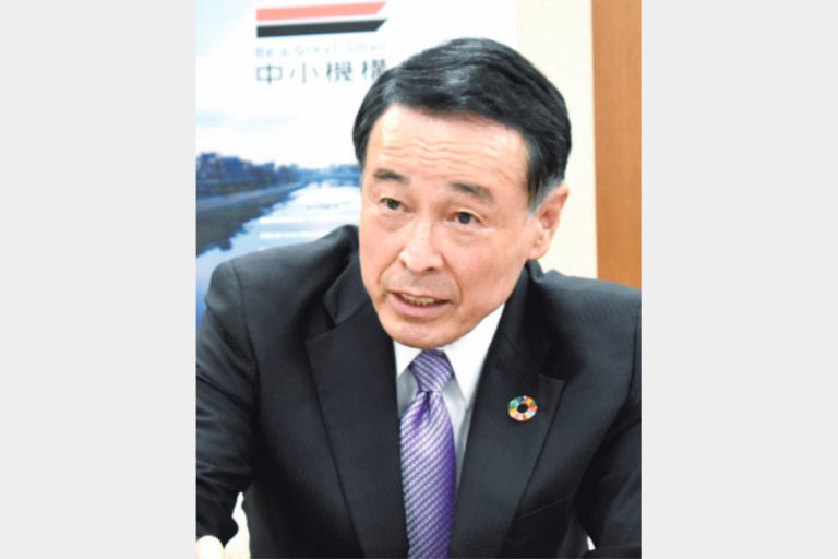 つなぐ、企業の未来／事業承継・M＆Aのいま／中小企業基盤整備機構インタビュー／豊永厚志理事長／承継3分の1がＭ＆Ａに／ネックの「経営者保証」なくす方向へ