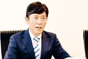 つなぐ、企業の未来／―事業承継・M＆Aのいま―／日本政策金融公庫インタビュー（上）／井上和則事業承継支援室長／小規模事業者を支援／状況に合わせ情報コンテンツ提供