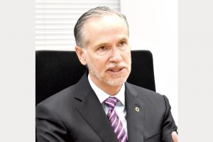 新社長に聞く／プロテリアル／ショーン・スタック氏／非上場化で意思決定速く