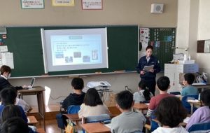 稲葉商店、地元小学校へ出前授業　リサイクルに理解深める